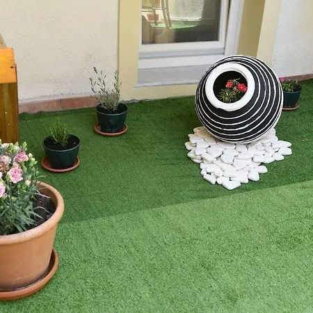 Apartament Little Yard & #5 Budget Studio *